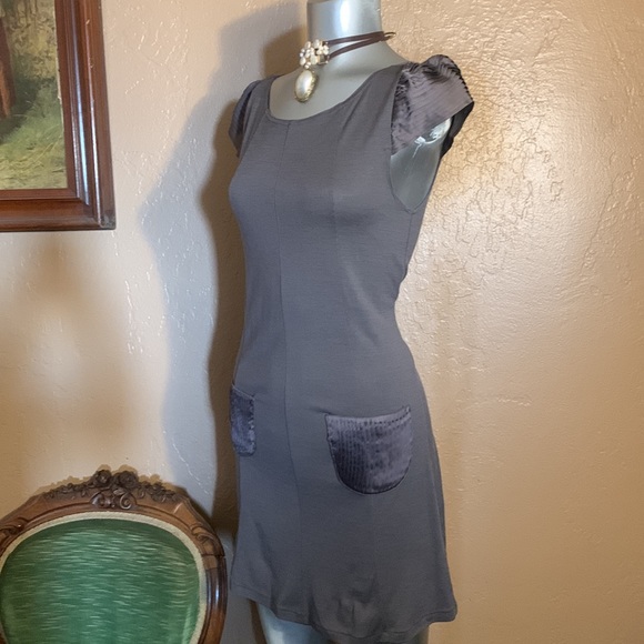 Alice+ Olivia Gray Cap Dress.  Sz XS - Picture 2 of 6